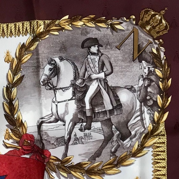 *SOLD* Hermès Burgundy Bee Jacquard Scarf 90cm “Napoléon” - Picture 7 of 12